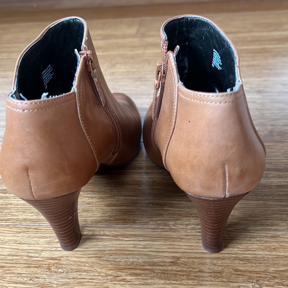 Banana Republic Leather Boots Booties - Picture 7 of 8